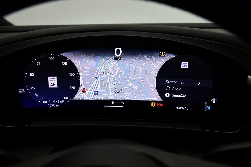 Certified 2025 Porsche Macan 4S Electric AWD/4WD image 30