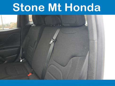 Used 2022 Jeep Renegade Latitude image 13