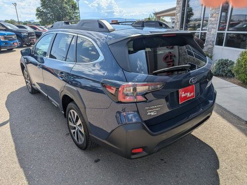 Used 2023 Subaru Outback Premium AWD/4WD image 3
