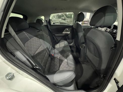 Used 2019 Kia Niro LX image 30