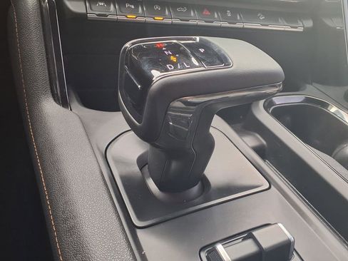 Certified 2025 GMC Sierra 1500 AT4 AWD/4WD image 6