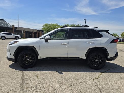 Used 2023 Toyota RAV4 SE w/ Convenience Package AWD/4WD image 12
