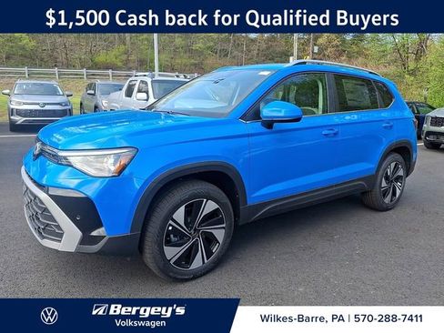 New 2026 Volkswagen Taos SE AWD/4WD image 1