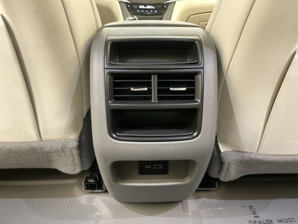 Used 2021 Cadillac XT5 Premium Luxury w/ LPO, Floor Liner Package FWD image 16