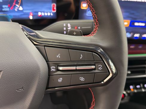 New 2026 Chevrolet Traverse RS AWD/4WD image 17