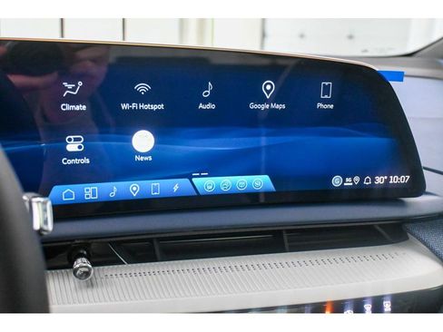 New 2026 Cadillac Optiq Luxury 2 image 31