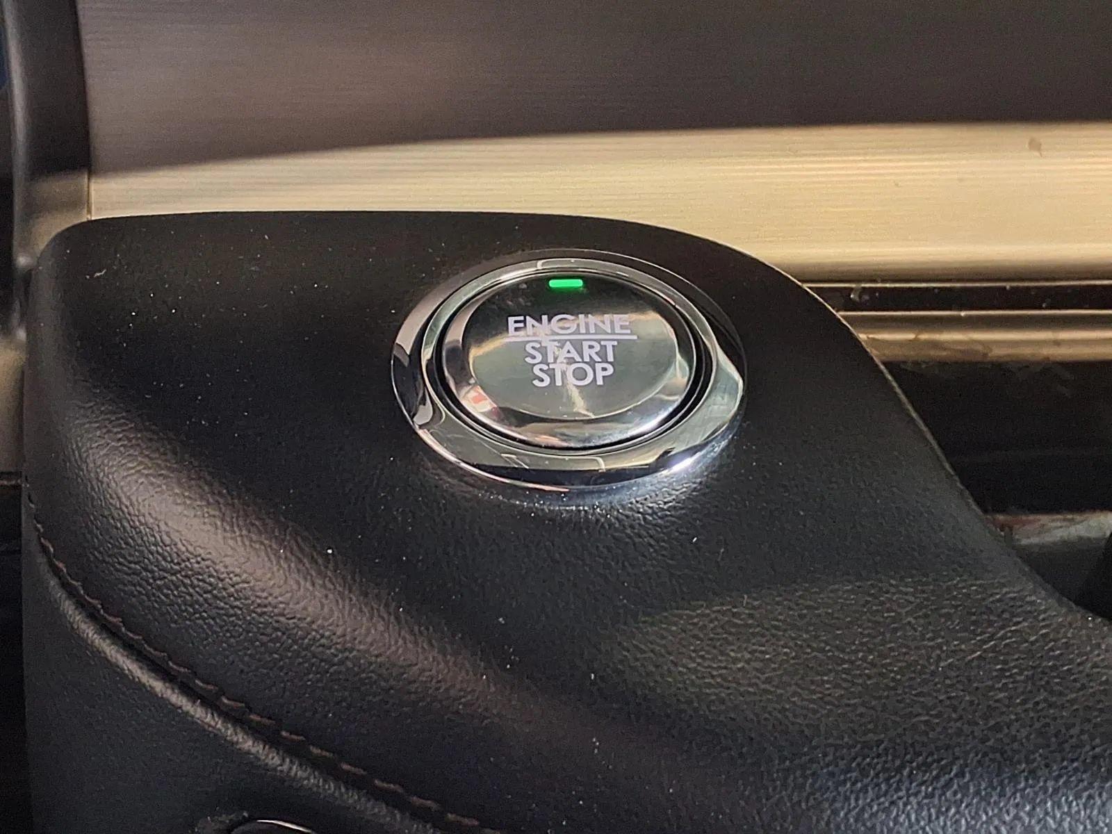 Used 2022 Lincoln Aviator AWD image 24
