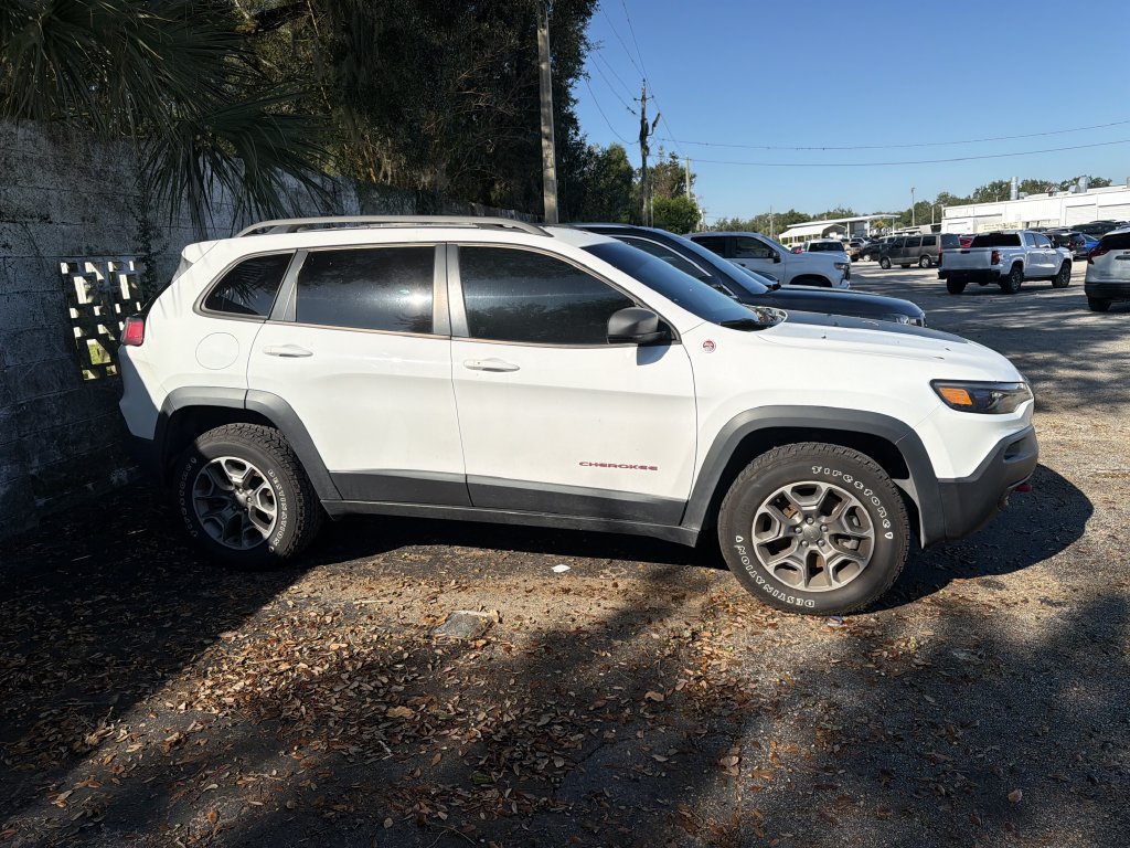 Used 2021 Jeep Cherokee Trailhawk w/ Premium Leather Package AWD/4WD image 4