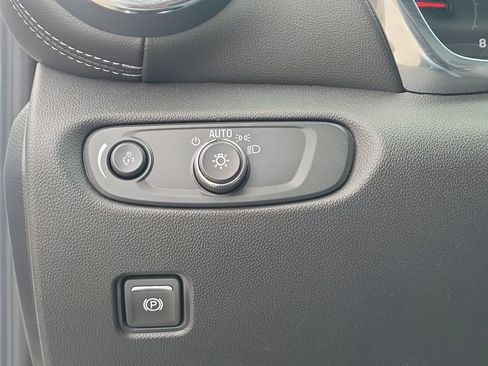 Certified 2025 Chevrolet Blazer LT FWD image 20
