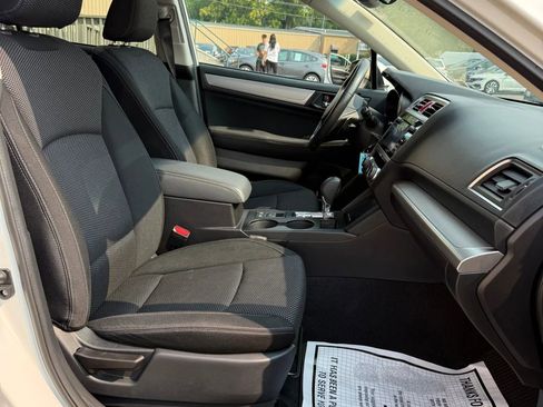 Used 2017 Subaru Outback 2.5i Premium image 16