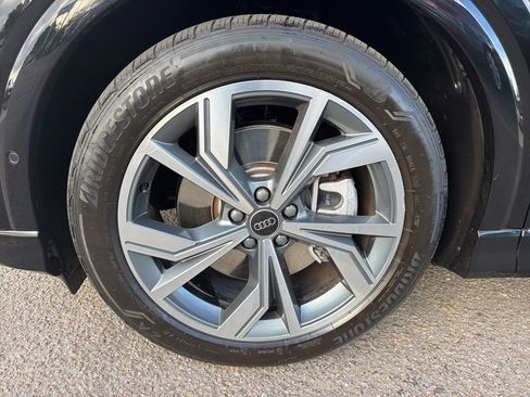 Used 2024 Audi Q4 e-tron Premium Plus w/ Premium Plus AWD/4WD image 25