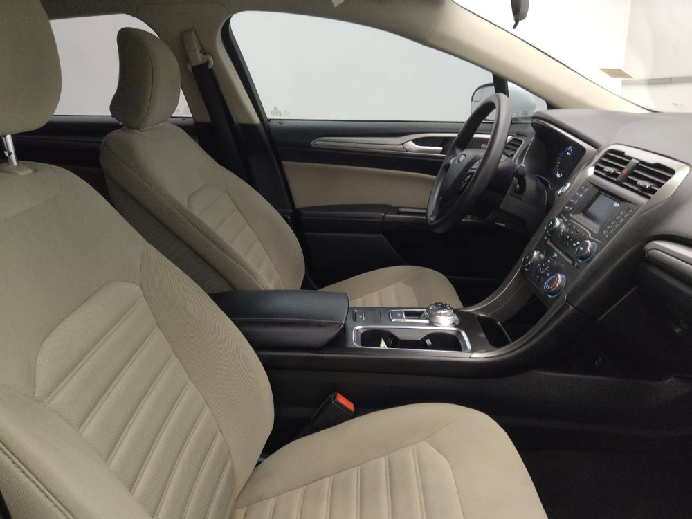 Used 2018 Ford Fusion S FWD image 21