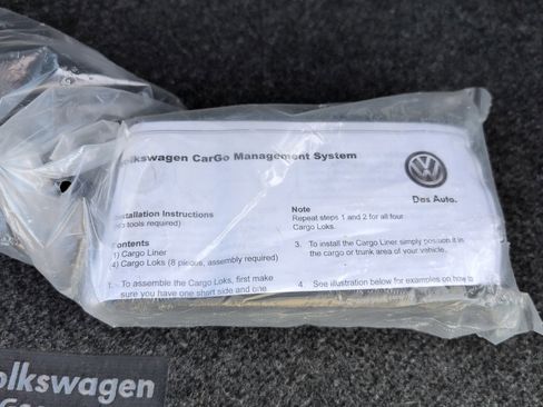 Used 2022 Volkswagen Tiguan SE R-Line image 19