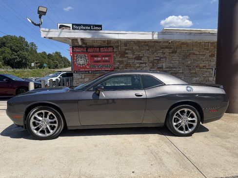 Used 2022 Dodge Challenger GT AWD/4WD image 6