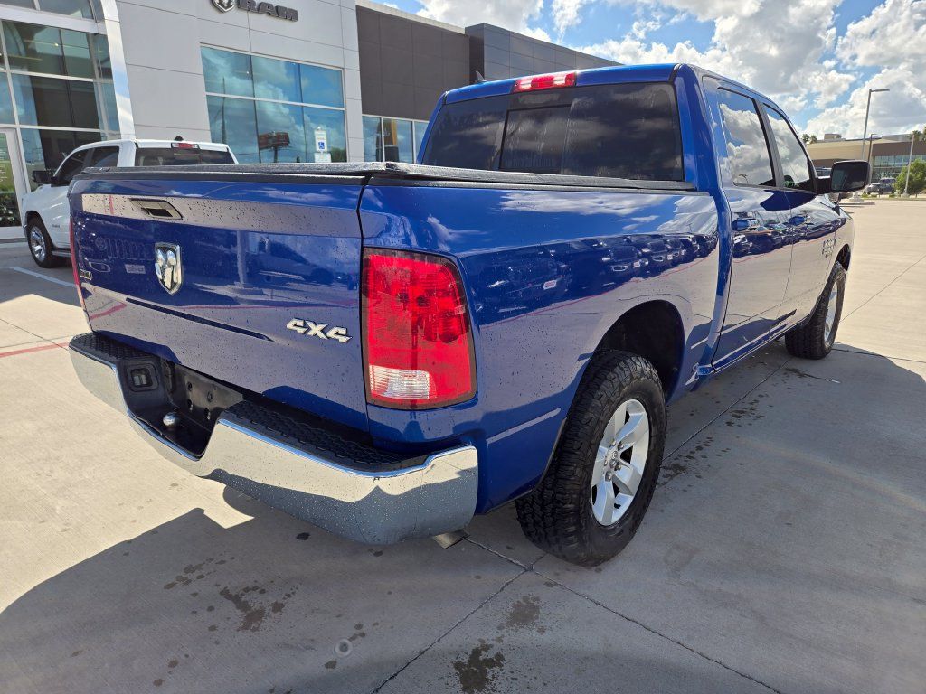 Used 2019 RAM 1500 Classic SLT w/ Luxury Group AWD/4WD image 3