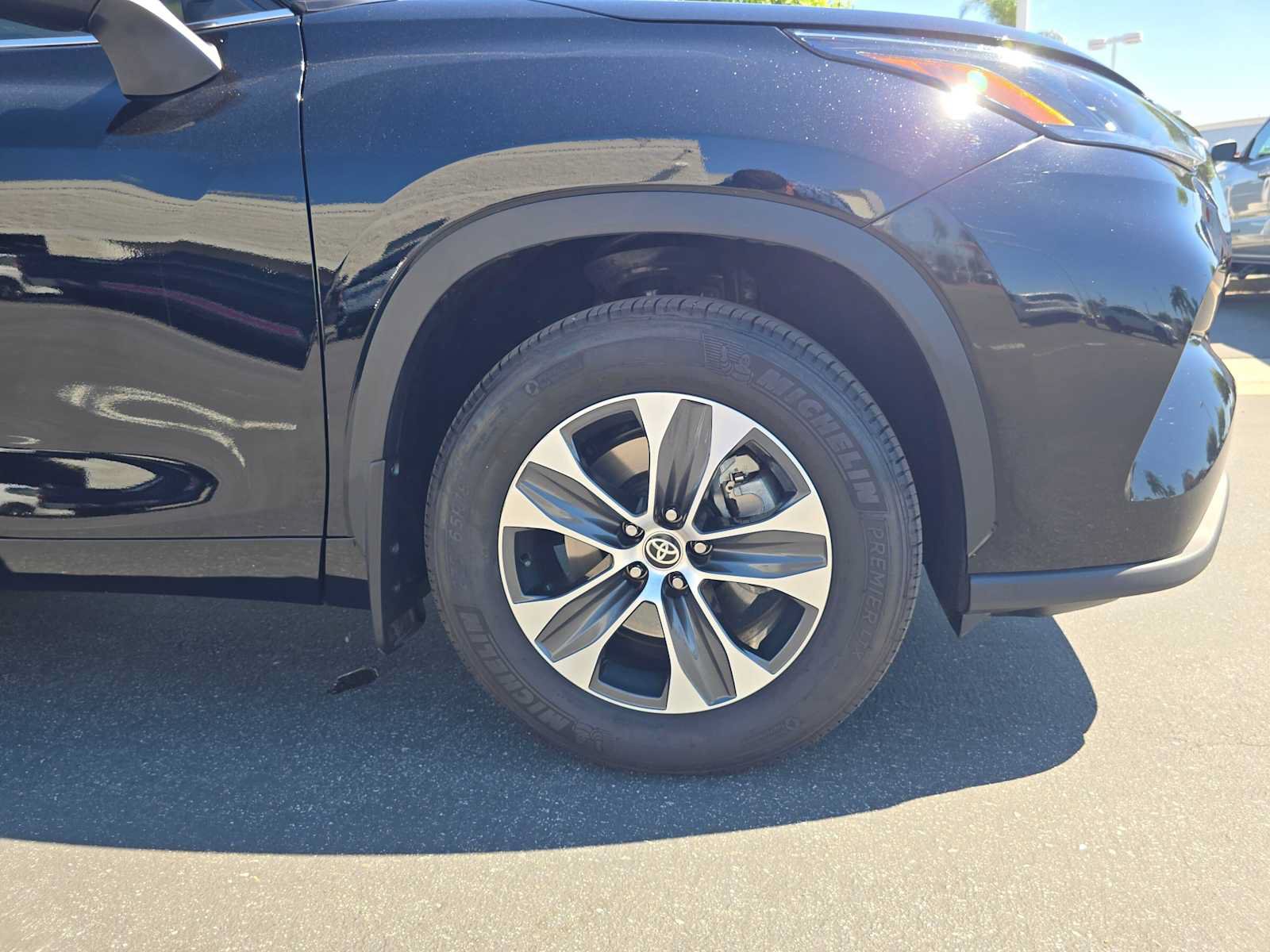 Certified 2026 Toyota Highlander XLE AWD/4WD image 9