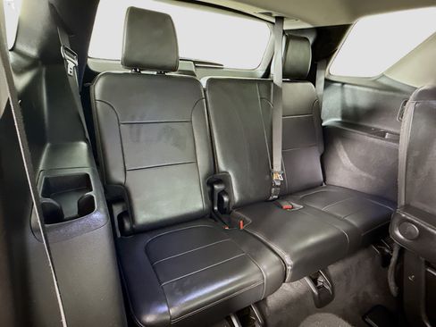 Used 2019 Chevrolet Traverse RS AWD/4WD image 29