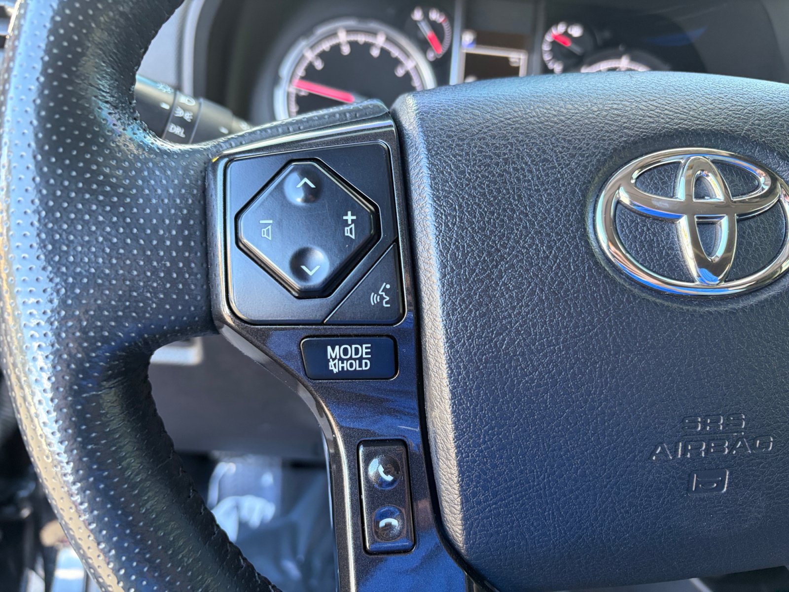 Used 2023 Toyota 4Runner TRD Off-Road Premium w/ Moonroof Package AWD/4WD image 14