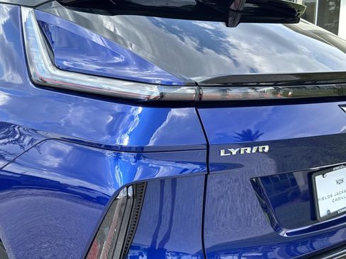 Certified 2026 Cadillac Lyriq Signature Sport AWD/4WD image 11