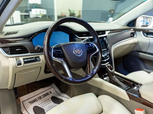 Used 2013 Cadillac XTS Platinum image 9