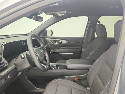 Used 2025 Chevrolet Traverse LT w/ Midnight/Sport Edition image 15