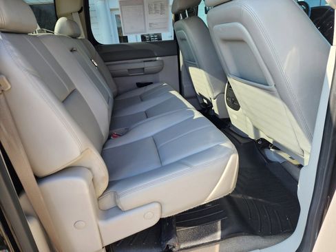 Used 2013 Chevrolet Silverado 2500 LT w/ Interior Plus Package image 18