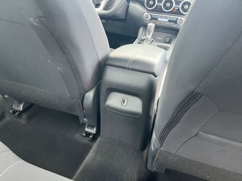 Used 2025 Nissan Sentra SV image 23