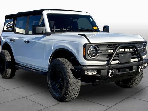 Certified 2022 Ford Bronco 4-Door AWD/4WD image 3