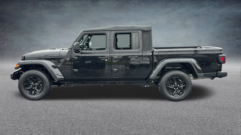 Used 2023 Jeep Gladiator Sport AWD/4WD image 4