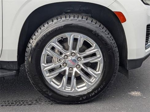 Used 2022 GMC Yukon XL SLE w/ Max Trailering Package image 10