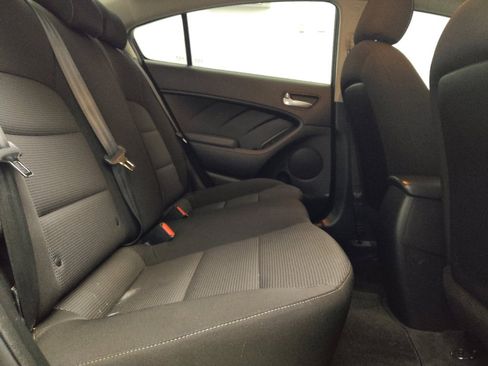 Used 2017 Kia Forte LX FWD image 19
