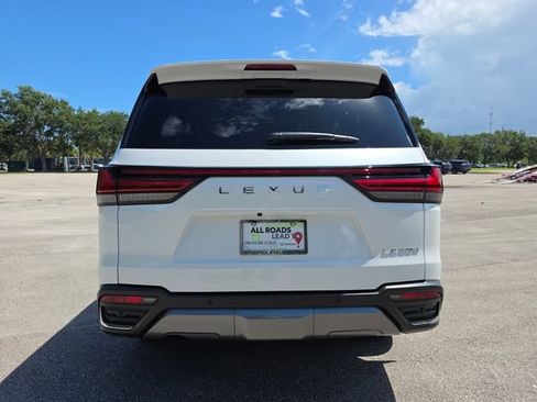 New 2026 Lexus LX 600 4WD w/ Accessory Package (Z1) image 4