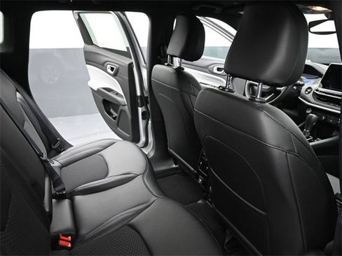 New 2026 Jeep Compass Latitude image 21