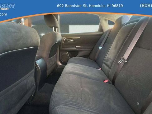 Used 2014 Nissan Altima 2.5 SL w/ Moonroof Package FWD image 16