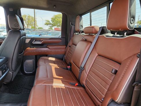 Used 2024 GMC Sierra 3500 Denali Ultimate image 10