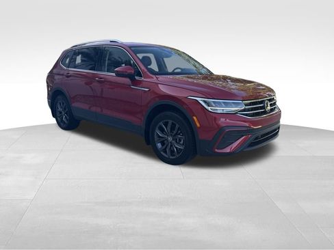 Used 2022 Volkswagen Tiguan SE image 7
