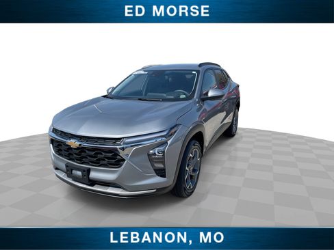 Certified 2025 Chevrolet Trax LT FWD image 4
