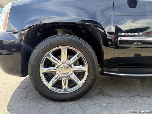 Used 2014 GMC Yukon XL Denali AWD/4WD image 29
