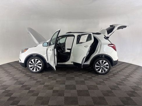 Used 2022 Buick Encore Preferred w/ Safety Package II image 9