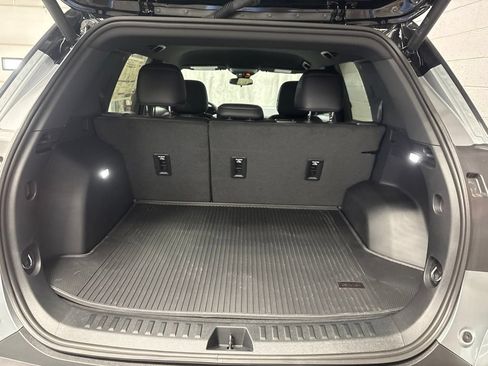 New 2027 GMC Terrain Elevation w/ Elevation Premium Package AWD/4WD image 24