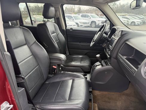 Used 2017 Jeep Patriot High Altitude AWD/4WD image 19