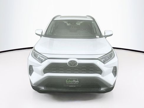 Used 2019 Toyota RAV4 XLE w/ Convenience Package AWD/4WD image 2