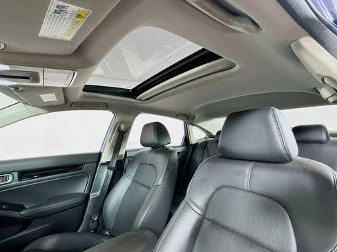 Used 2024 Honda Civic Touring image 15