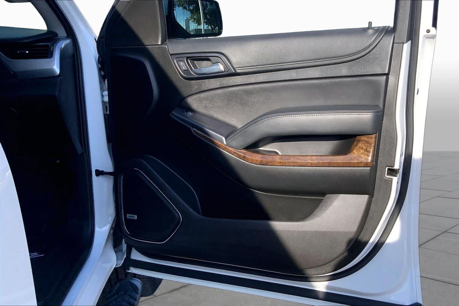Used 2019 Chevrolet Tahoe LT AWD/4WD image 23