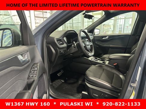 Used 2023 Ford Escape ST-Line w/ Tech Pack #1 AWD/4WD image 9