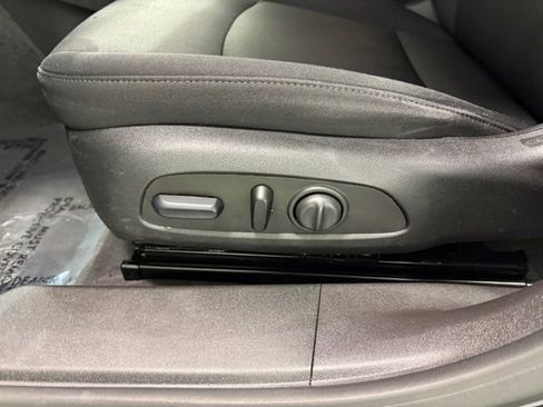 Used 2023 Chevrolet Malibu LT image 13