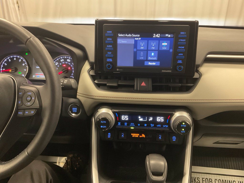 Used 2021 Toyota RAV4 XLE w/ XLE Grade Weather Package AWD/4WD image 25