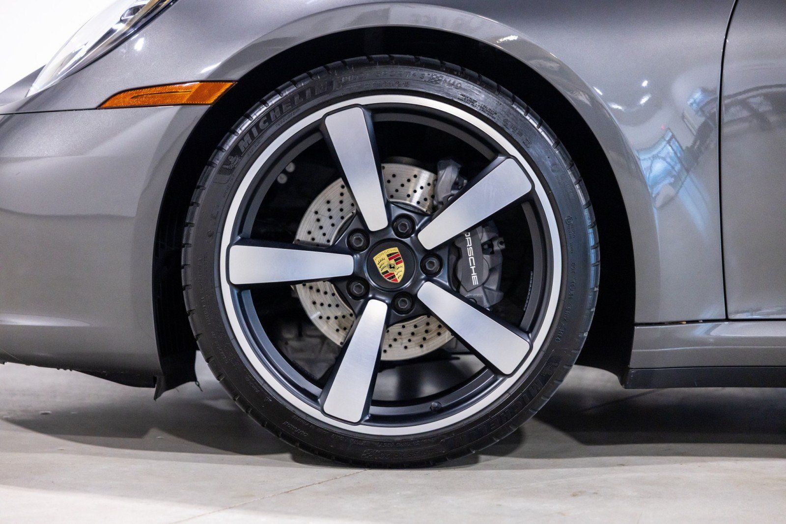 Used 2024 Porsche 911 Targa 4 AWD/4WD image 19