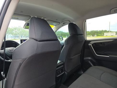 Used 2023 Toyota RAV4 LE FWD image 19