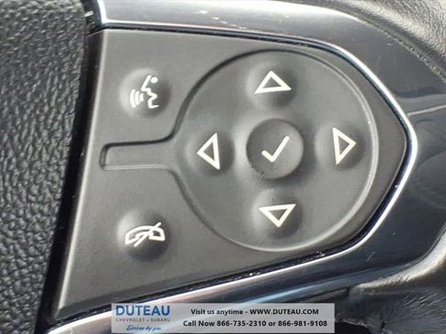 Used 2020 Chevrolet Traverse LT image 18